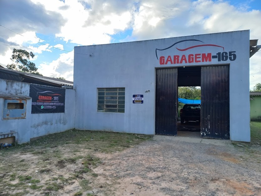 Prédio Comercial na Avenida