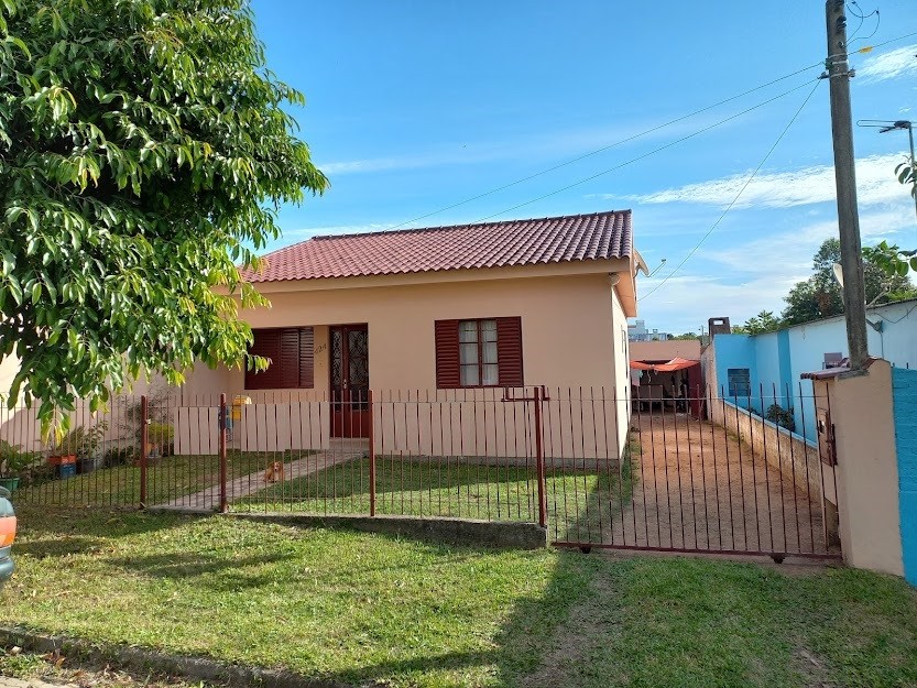 Casa de Alvenaria no Bairro Lomba