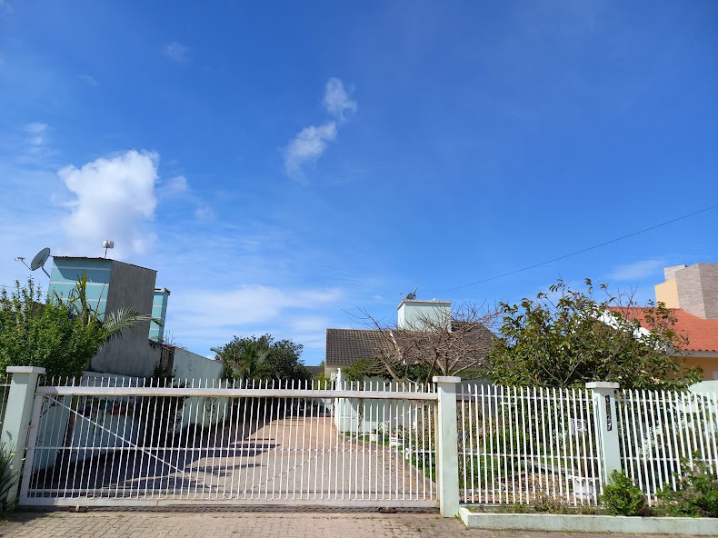 2 casas de Alvenaria com Terreno Grande no Bairro Barrinha