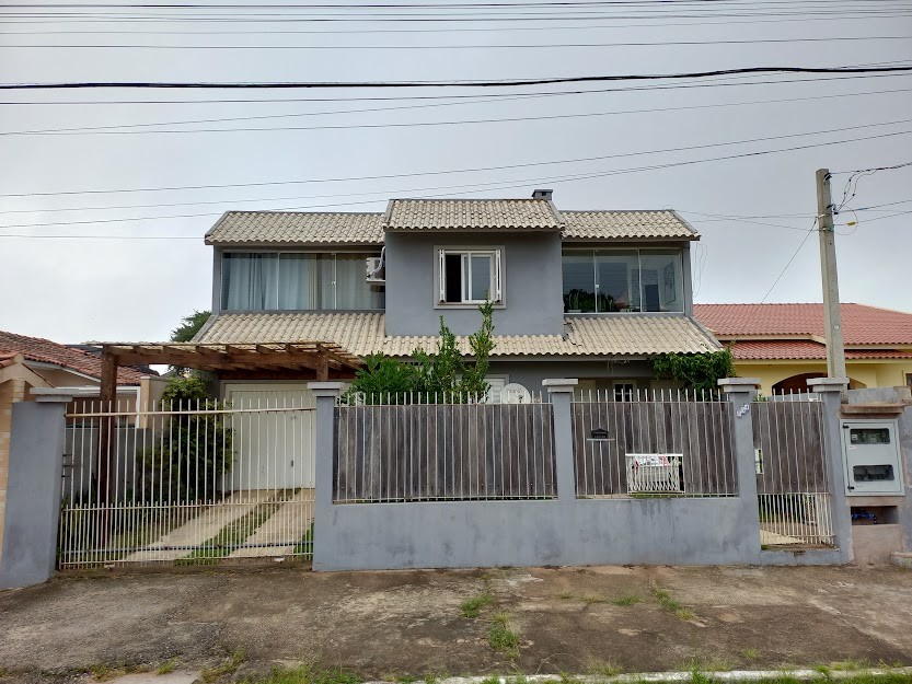 Sobrado em Alvenaria com Amplo Terreno no Bairro Barrinha