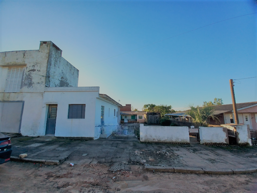 2 Casas de Alvenaria no Bairro Lomba