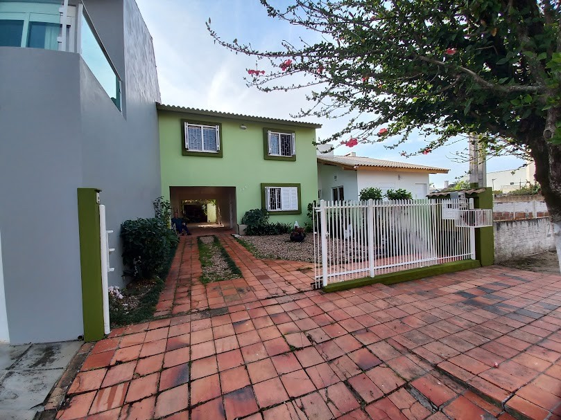 Sobrado no Bairro Balneário