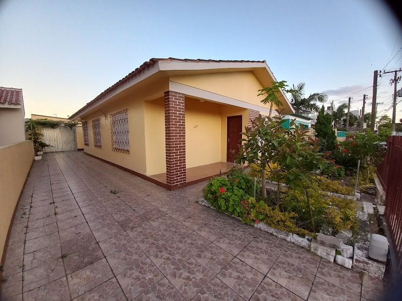 Casa de Alvenaria no Bairro Navegantes