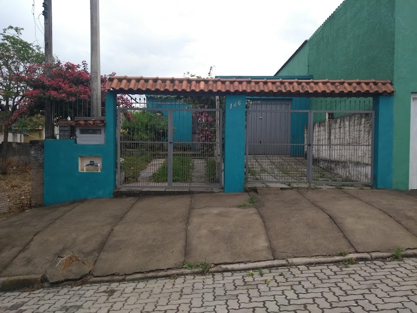 Casa de Alvenaria no Bairro Lomba