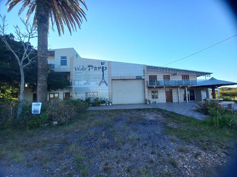 Prédio Comercial e Residencial no Trevo de São Lourenço