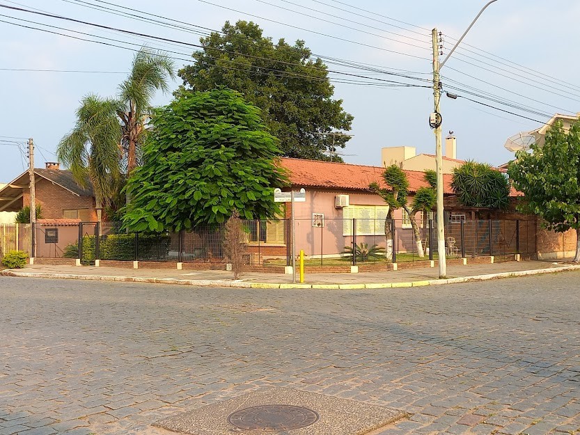 Casa com Suíte no Centro